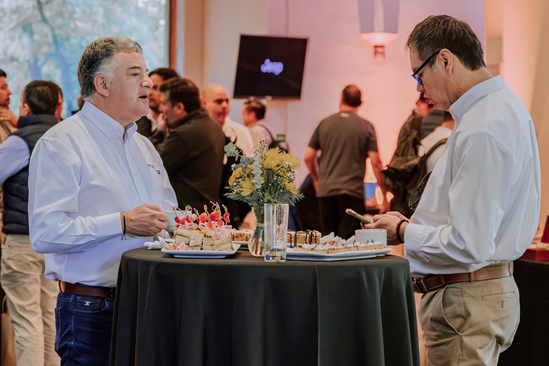 Formación Comercial Jeep Commander 2